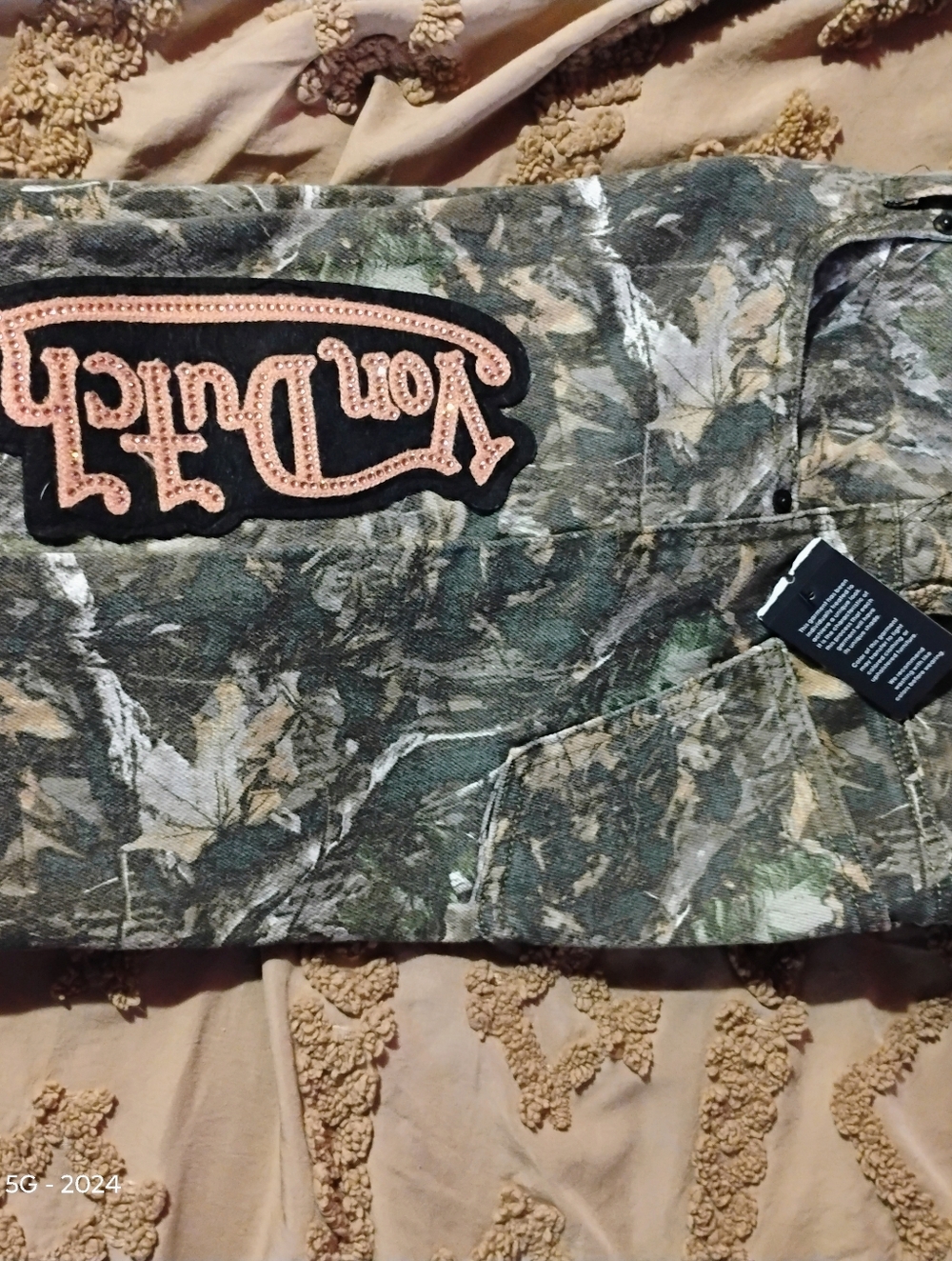 Von Dutch Green/Brown Camo Cargo Pants with Patch NWT - Picture 6 of 7
